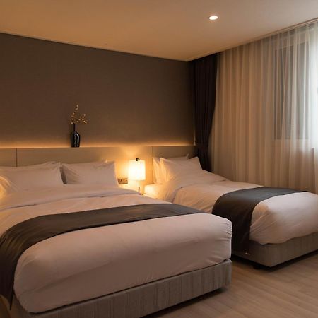 New Donghae Tourist Hotel Eksteriør bilde