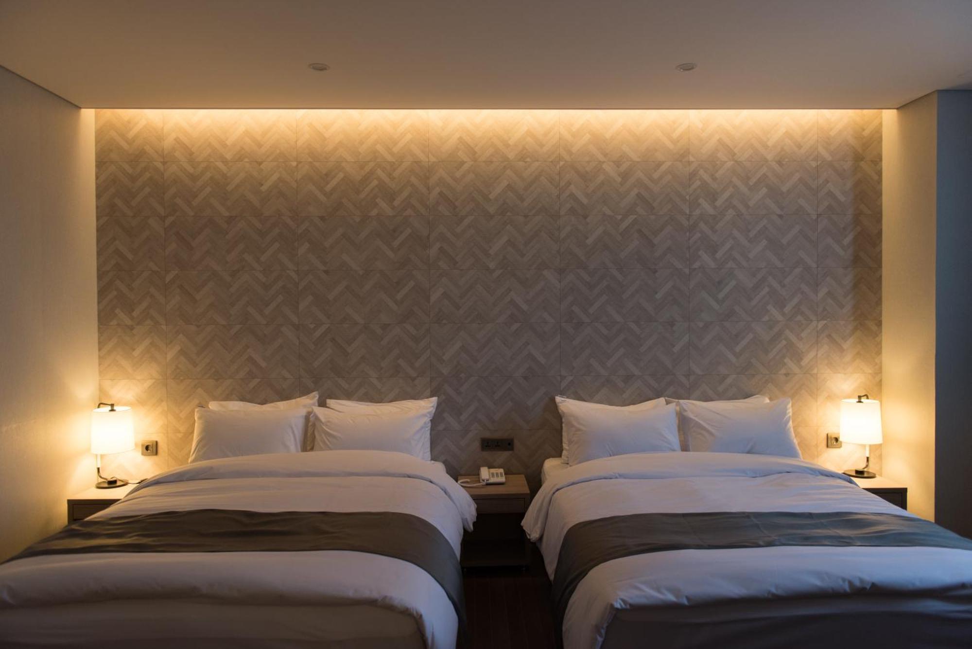 New Donghae Tourist Hotel Eksteriør bilde