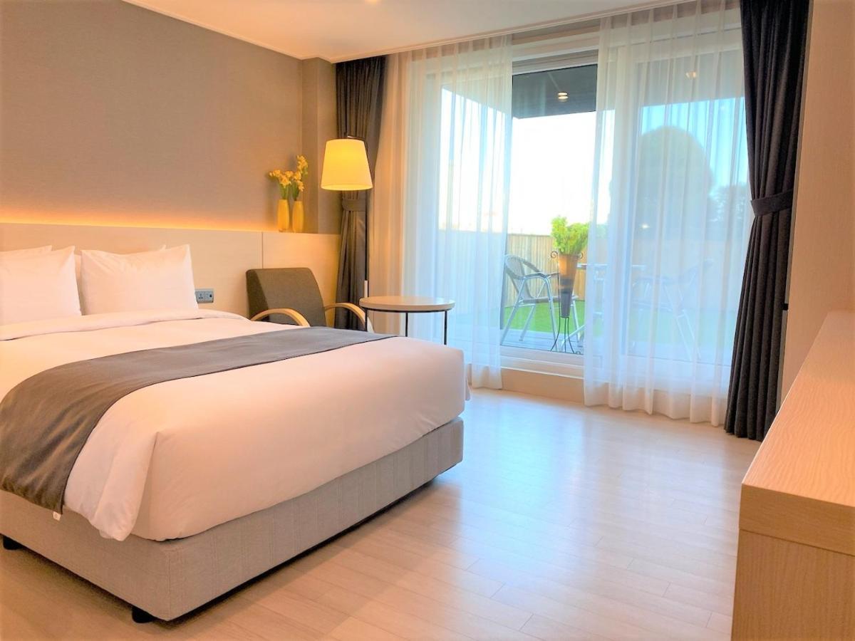 New Donghae Tourist Hotel Eksteriør bilde