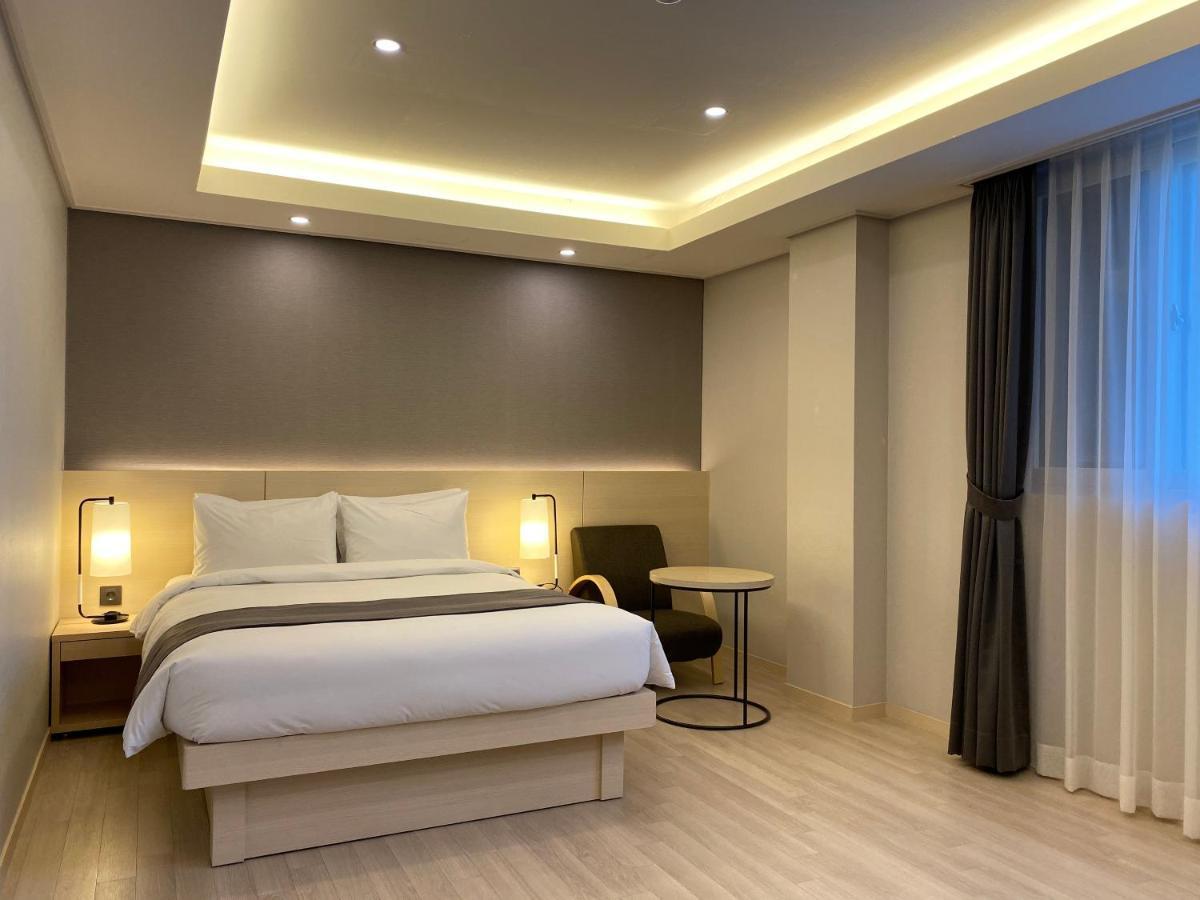 New Donghae Tourist Hotel Eksteriør bilde